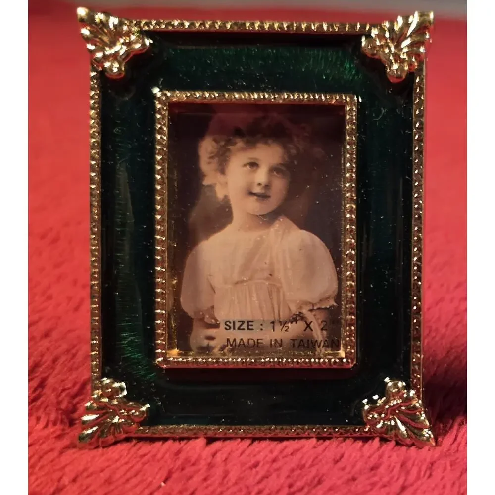 Vintage Mini Green Gold Picture Frame 1.5 x 2 Taiwan Ornate Easel Back